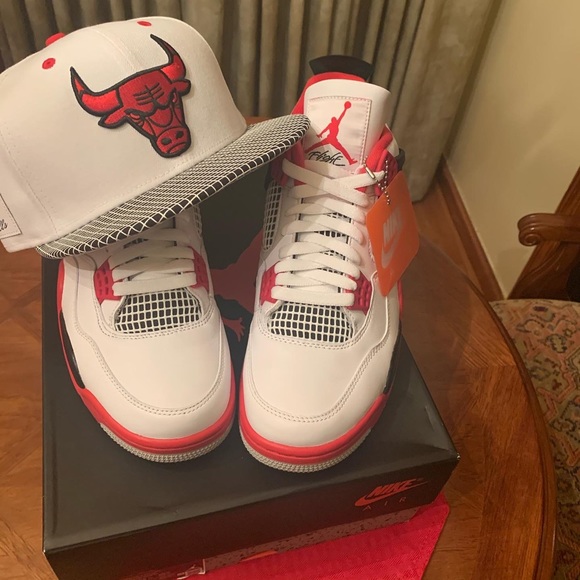 OG Fire Red Jordan 4 EARLY RELEASE - Picture 5 of 7
